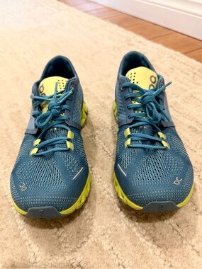 On Cloudflow Women’s Running Shoes Size 6 Blue Green Performance Sneakers